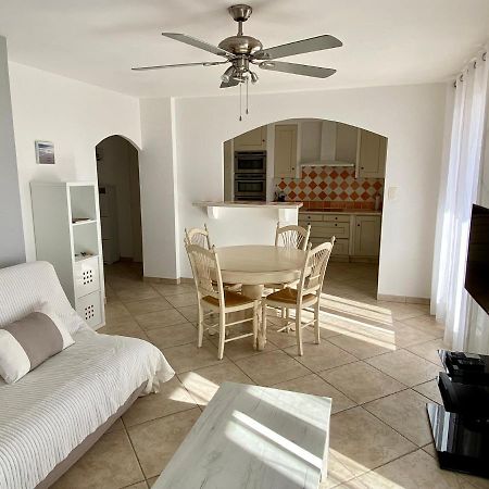 Les Locations Cinaureva "Les Iles D'Or" Apartman La Londe-les-Maures Kültér fotó
